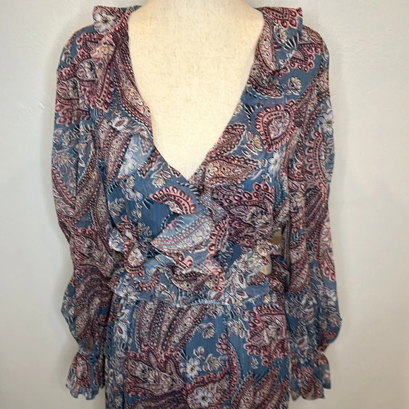 SOLD …….YOUNG REVOLVE PALOMA CUT OUT DRESS KASHMIR PAISLEY PRINT SMALL NWT - Picture 3 of 11